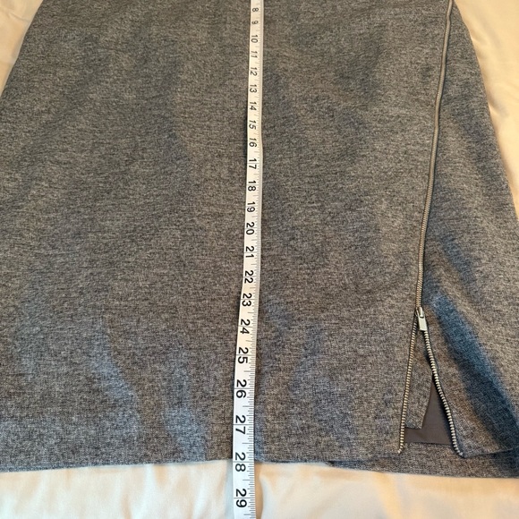 Banana Republic Women's Size 14 Gray Midi Pencil Skirt Lined Zippered Side Slit - Picture 8 of 9